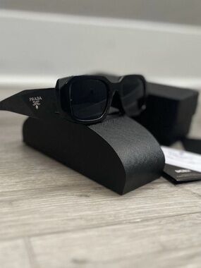 Prada | Accessories | New Prada Sunglasses Cream Prada  display picture 3